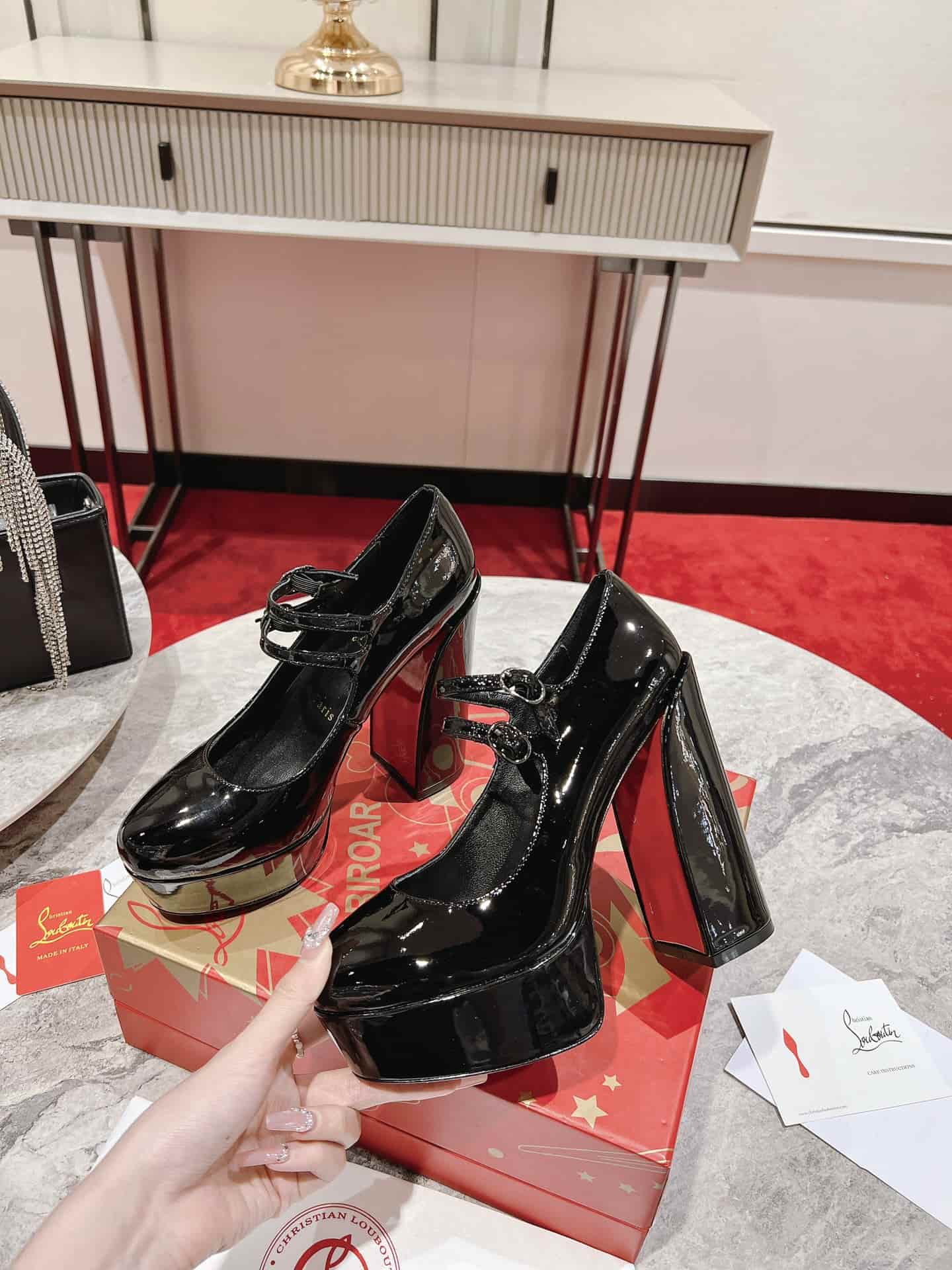 Shoe Christian Louboutin